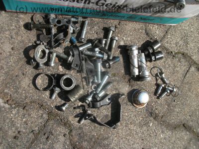 Honda_XRV_750_L_Africa_Twin_RD04_Ersatz-Teile_spare-parts_Motor_Getriebe_Elektrik_Tank_Schwinge_Airbox_-_vgl__XL_600_V_PD06_XRV_650_RD03_39.jpg