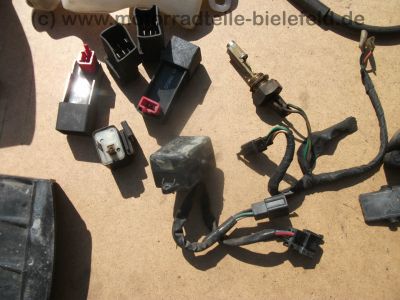 Honda_XRV_750_L_Africa_Twin_RD04_Ersatz-Teile_spare-parts_Motor_Getriebe_Elektrik_Tank_Schwinge_Airbox_-_vgl__XL_600_V_PD06_XRV_650_RD03_61.jpg