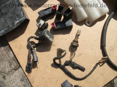 Honda_XRV_750_L_Africa_Twin_RD04_Ersatz-Teile_spare-parts_Motor_Getriebe_Elektrik_Tank_Schwinge_Airbox_-_vgl__XL_600_V_PD06_XRV_650_RD03_65.jpg