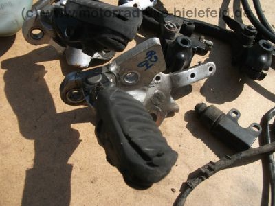 Honda_XRV_750_L_Africa_Twin_RD04_Ersatz-Teile_spare-parts_Motor_Getriebe_Elektrik_Tank_Schwinge_Airbox_-_vgl__XL_600_V_PD06_XRV_650_RD03_69.jpg