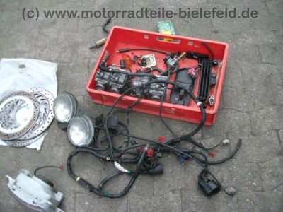 Honda_CBR_1000_F_SC21_Ersatz-Teile_spare-parts_Konvolut_-_wie_CBR_600_F_PC19_PC23_SC24_10.jpg