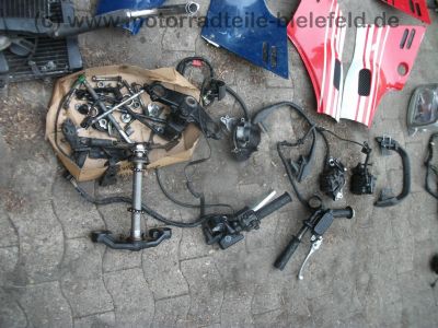 Honda_CBR_1000_F_SC21_Ersatz-Teile_spare-parts_Konvolut_-_wie_CBR_600_F_PC19_PC23_SC24_9.jpg