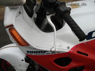 Honda_CBR_1000_F_SC21_original_weiss-rot_98kW_133PS_GIVI_Gepaecktraeger_-_wie_SC24_CBR_600_F_PC_19_23_39.jpg