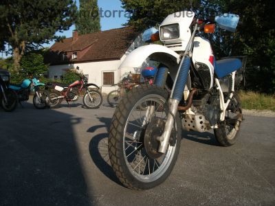 Honda_XL_600_RM_Enduro_PD04_RFVC_BSM_Auspuff_25kW_o__33kW_-_wie_XR_XL_250_R_MD11_ME06_XL_350_R_ND03_XR_XL_600_LM_R_PD03_PE04_11.jpg