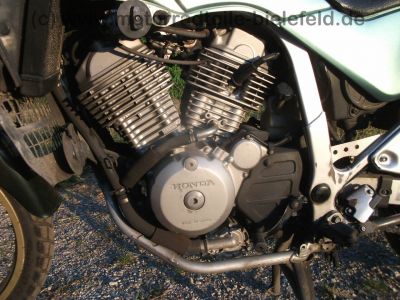 Honda_XL_600_V_Transalp_Enduro_PD06_Crash_1__Hd__37kW_58_901_Km_-_wie_XRV_650_750_Africa_Twin_RD03_RD04_XR_XL_600_RM_LM_R_PD03_PE04_PD04_72.jpg