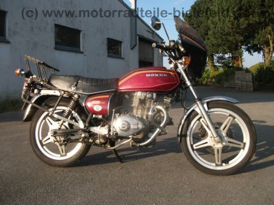 Honda_CB_400_A_Automatik_Hondamatic_Front-Verkleidung_Gepaecktraeger_Krauser_Sitz-Bank_etc__wie_neu_-_wie_CB_250_400_T_N_60.jpg