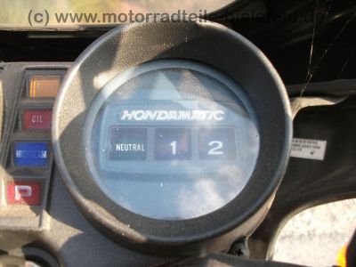 Honda_CB_400_A_Automatik_Hondamatic_Front-Verkleidung_Gepaecktraeger_Krauser_Sitz-Bank_etc__wie_neu_-_wie_CB_250_400_T_N_93.jpg