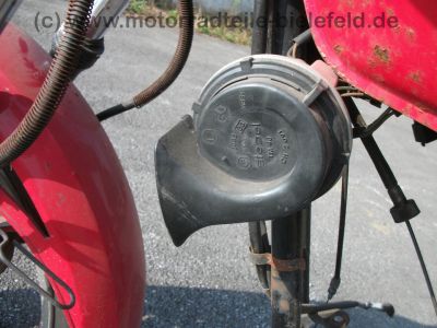 Kawasaki_GPZ_305_BD_Belt-Drive_Twin_rot_Kopfschaden_Riemen_OK_-_wie_KZ_Z_CSR_250_305_4.jpg
