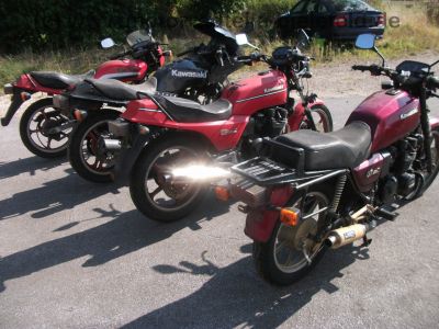 Kawasaki_GPZ_305_BD_Belt-Drive_Twin_rot_Kopfschaden_Riemen_OK_-_wie_KZ_Z_CSR_250_305_47.jpg