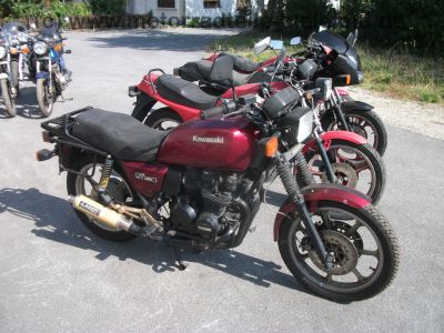 Kawasaki_GPZ_305_BD_Belt-Drive_Twin_rot_Kopfschaden_Riemen_OK_-_wie_KZ_Z_CSR_250_305_54.jpg