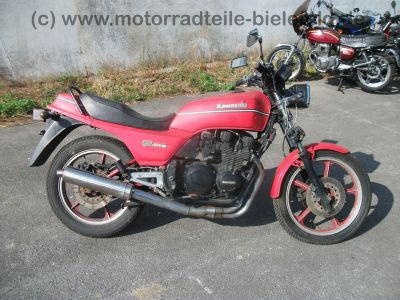 Kawasaki_GPZ_550_UT_rot_KZ550B_46kW_Auspuff_BSM_Future_4-1_4in1_-_wie_Z_KZ_500_550_750_A_B_C_D_E_F_H_LTD_43.jpg