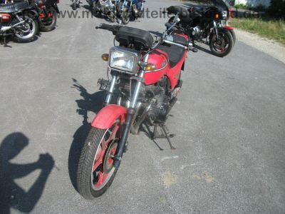 Kawasaki_GPZ_550_UT_rot_KZ550B_46kW_Auspuff_BSM_Future_4-1_4in1_-_wie_Z_KZ_500_550_750_A_B_C_D_E_F_H_LTD_5.jpg