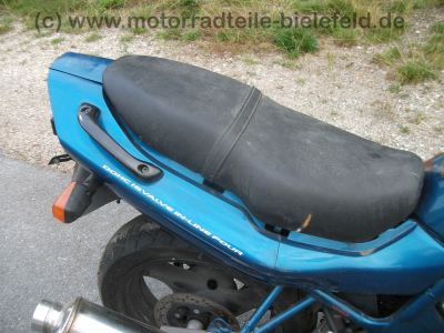 Suzuki_GSF_600_S_Bandit_GN77B_tuerkis_57kW_EZ98_2__Hd__10tkm_Crash_-_wie_GSX_GSF_GS_400_500_600_750_E_S_F_12.jpg