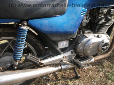 Suzuki_GSX_400_E_GK53C_blau_Sitz_gut_orig__Auspuff_1555_und_4440_-_wie_GSX_250_400_E_S_GK51C_GK53B_56.jpg