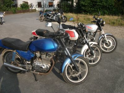 Suzuki_GSX_400_F_GS40XF_4-Zylinder_Katana_silber-rot_-_wie_GS_GSX_250_400_500_550_650_750_D_E_F_G_9.jpg