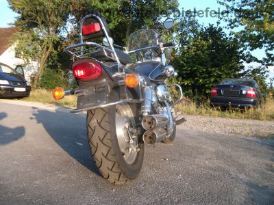 Suzuki_VZ_800_Marauder_Chopper_Cruiser_gruen_1a_gepflegt_Scheibe_Sissy-Bar_Koffer-Traeger_Chrom_Sturzbügel_Zusatz-Scheinwerfer_-_wie_VL_VS_800_1400_1500_Volusia_Intruder_53.jpg