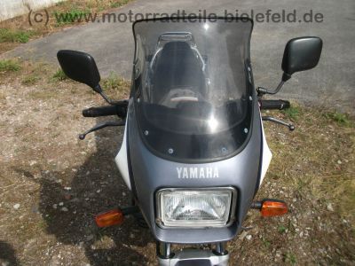 Yamaha_XJ_600_3KN_grau-weiss_49kW_67PS_Original-Verkleidung_hohe_Scheibe_Koffer-Traeger_-_wie_51J_XJ_550_650_700_750_900_22.jpg