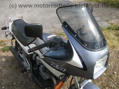 Yamaha_XJ_600_3KN_grau-weiss_49kW_67PS_Original-Verkleidung_hohe_Scheibe_Koffer-Traeger_-_wie_51J_XJ_550_650_700_750_900_23.jpg