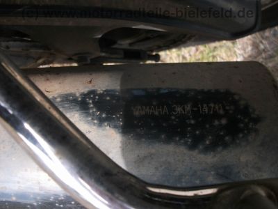 Yamaha_XJ_600_3KN_grau-weiss_49kW_67PS_Original-Verkleidung_hohe_Scheibe_Koffer-Traeger_-_wie_51J_XJ_550_650_700_750_900_40.jpg