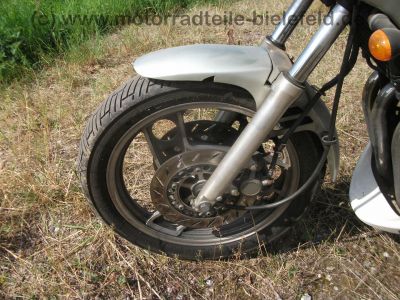 Yamaha_XJ_900_Tourer_Typ_58L_Koffer-Traeger_original_Auspuff_Motor-Verkleidung_-_wie_51J_XJ_550_650_700_750_900_31A_4BB_19.jpg