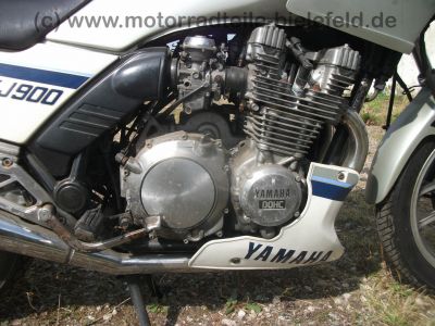 Yamaha_XJ_900_Tourer_Typ_58L_Koffer-Traeger_original_Auspuff_Motor-Verkleidung_-_wie_51J_XJ_550_650_700_750_900_31A_4BB_71.jpg