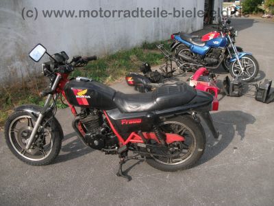 Honda_FT_500_PC07_schwarz_Einzylinder_single_-_wie_CB_XL_250_500_R_S_PD01_PD02_MC02_11.jpg