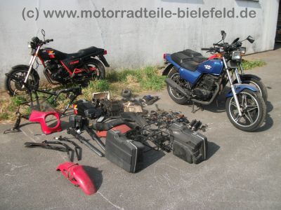 Honda_FT_500_PC07_rot_zerlegt_Ersatz-Teile_spare-parts_-_wie_CB_XL_250_500_R_S_PD01_PD02_MC02_4.jpg