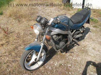 Suzuki_GS_500_E_GM51B_tuerkis_Crash_-_wie_GS_500_U_EU_JS1BK_GM51A_14.jpg
