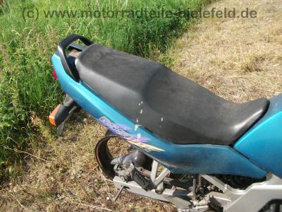 Suzuki_GS_500_E_GM51B_tuerkis_Crash_-_wie_GS_500_U_EU_JS1BK_GM51A_58.jpg
