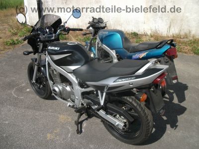 Suzuki_GS_500_E_GM51B_tuerkis_Crash_-_wie_GS_500_U_EU_JS1BK_GM51A_7.jpg