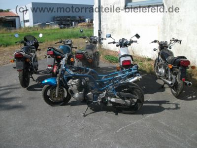 Suzuki_GS_550_E__original_schwarz-rot_Gepaeck-Traeger_-_wie_GS_400_500_750_D_E_L_T_2.jpg