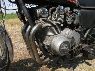 Suzuki_GS_550_E__original_schwarz-rot_Gepaeck-Traeger_-_wie_GS_400_500_750_D_E_L_T_26.jpg