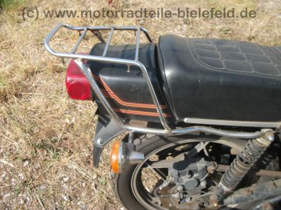 Suzuki_GS_550_E__original_schwarz-rot_Gepaeck-Traeger_-_wie_GS_400_500_750_D_E_L_T_62.jpg