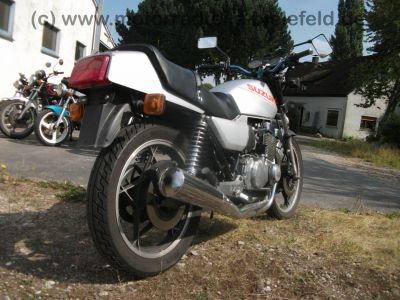 Suzuki_GSX_400_F_KATANA_GS40XF_-_wie_GS_400_500_550_650_750_D_E_G_32.jpg