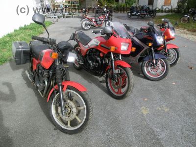 Kawasaki_GPX_600_R_Ninja_NL_lila_-_wie_ZX_GPZ_GPX_600_750_900_R_A_B_C_D_E_F_6.jpg