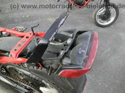 Honda_VF_400_F_NC13_nackt_mit_orig__Auspuff_HM_KE7_K_-_wie_VT_500_E_PC11_VF_500_F_F2_PC12_VF_750_F_RC15_15.jpg