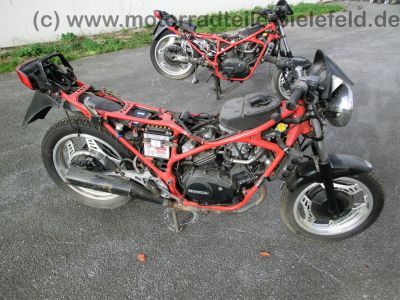 Honda_VF_400_F_NC13_nackt_mit_orig__Auspuff_HM_KE7_K_-_wie_VT_500_E_PC11_VF_500_F_F2_PC12_VF_750_F_RC15_45.jpg