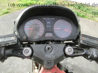 Honda_VF_400_F_NC13_nackt_-_wie_VT_500_E_PC11_VF_500_F_F2_PC12_VF_750_F_RC15_25.jpg