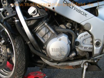 Yamaha_FZR_600_3HE_schwarz-grau_Doppel-Scheinwerfer_crash_Motor_OK_19.jpg