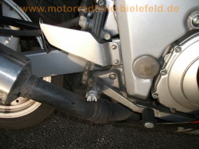 Yamaha_FZR_600_3HE_schwarz-grau_Doppel-Scheinwerfer_crash_Motor_OK_38.jpg