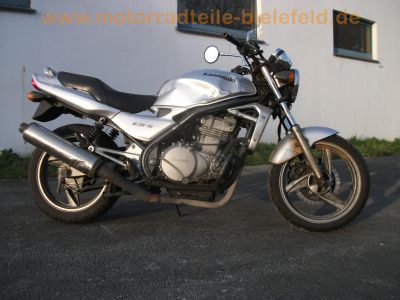 Kawasaki_ER-5_ER_500_A_Twister__silber-grau_Tankbeulen_-_wie_EN_EX_KLE_LE_500_1.jpg