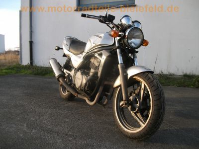 Kawasaki_ER-5_ER_500_A_Twister__silber-grau_Tankbeulen_-_wie_EN_EX_KLE_LE_500_2.jpg