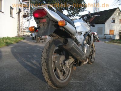 Kawasaki_ER-5_ER_500_A_Twister__silber-grau_Tankbeulen_-_wie_EN_EX_KLE_LE_500_3.jpg