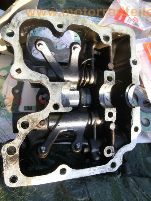 Honda_CB_250_RS_MC02_DELUXE_Ersatzteile_spares_spare_parts_Neuteile_Tank_Motor_Auspuff_Sitz_etc__118.jpg