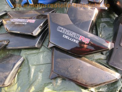 Honda_CB_250_RS_MC02_DELUXE_Ersatzteile_spares_spare_parts_Neuteile_Tank_Motor_Auspuff_Sitz_etc__132.jpg