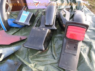 Honda_CB_250_RS_MC02_DELUXE_Ersatzteile_spares_spare_parts_Neuteile_Tank_Motor_Auspuff_Sitz_etc__152.jpg
