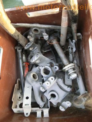 Honda_CB_250_RS_MC02_DELUXE_Ersatzteile_spares_spare_parts_Neuteile_Tank_Motor_Auspuff_Sitz_etc__169.jpg