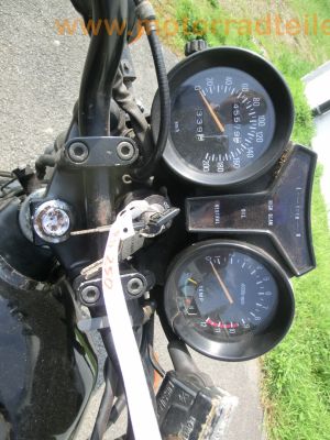 Yamaha_RD_250_LC_4L1_schwarz_-_wie_RD_RZ_TZ_125_250_350_LC_4L0_4L2_4L3_31L_31K_60.jpg