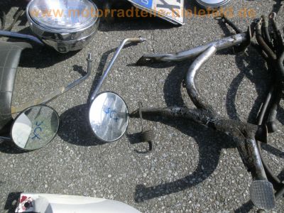 Yamaha_XJ_550_4V8_weiss_Ersatz-Teile_Motor_Heck-Buegel_-_wie_XJ_400_600_650_750_24.jpg