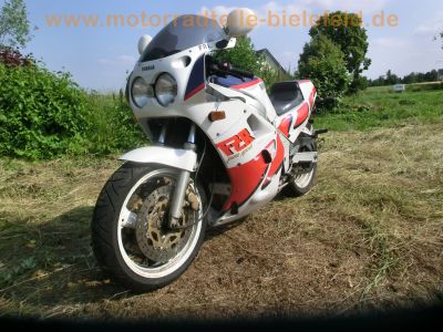 Yamaha_FZR_1000_Genesis_2GH_rot-weiss_-_wie_2LA_2LF_FZ_FZR_600_750_3LE_Exup_3.jpg